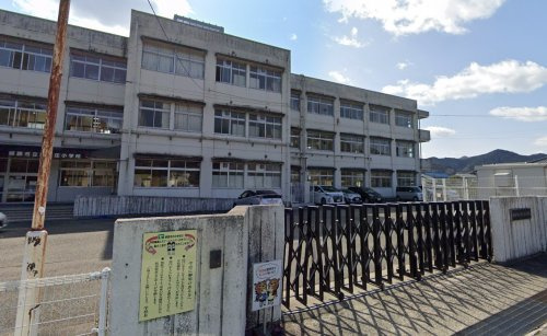 【小学校】姫路市立前之庄小学校まで2017ｍ