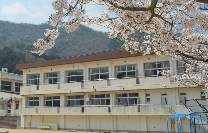 【小学校】姫路市立古知小学校まで1715ｍ