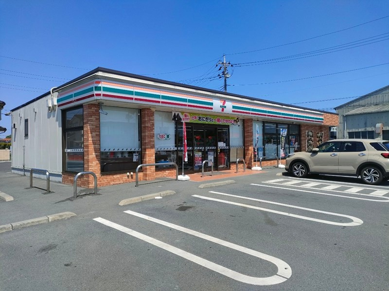 【コンビニエンスストア】セブンイレブン　小山間々田店まで1030ｍ