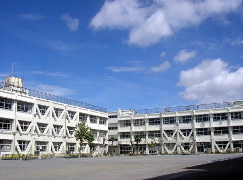 【小学校】世田谷区立山野小学校まで483ｍ