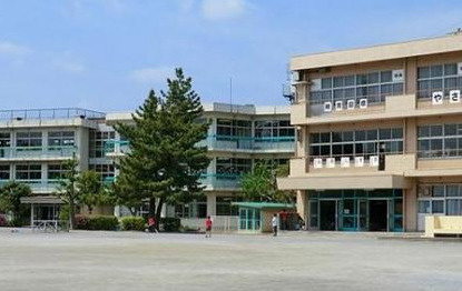 【小学校】町田市立鶴川第一小学校まで1036ｍ