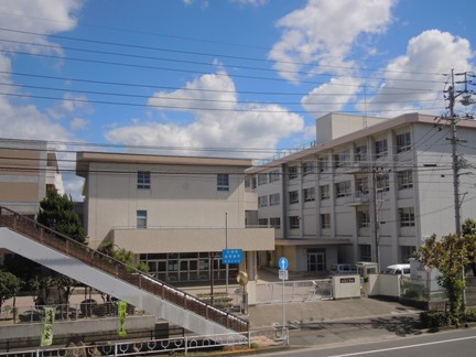 【小学校】味酒小学校まで480ｍ