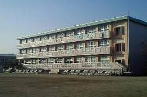 【小学校】大沼小学校まで373ｍ