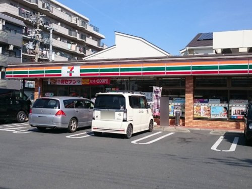 【コンビニエンスストア】セブンイレブン　伊丹南本町7丁目店まで227ｍ