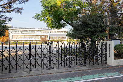 【小学校】武蔵野市立第四小学校まで245ｍ