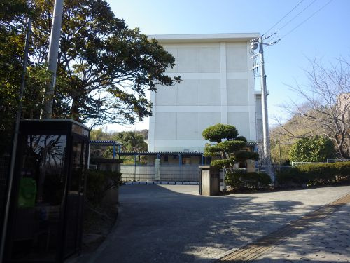 【小学校】上宮田小学校まで263ｍ