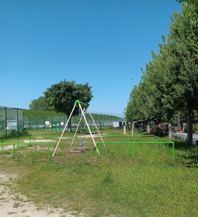 【公園】向原公園まで500ｍ
