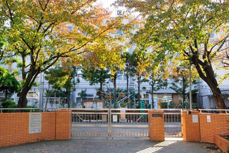 【中学校】足立区立蒲原中学校まで713ｍ