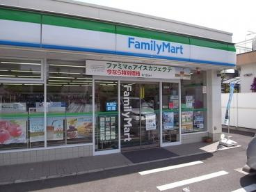 【コンビニエンスストア】ファミリーマート　足立東綾瀬一丁目店まで448ｍ