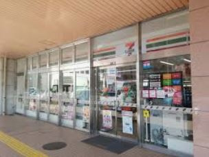 【コンビニエンスストア】セブンイレブン　小山駅西口店まで253ｍ