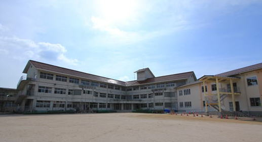 【小学校】甲田小学校まで2259ｍ
