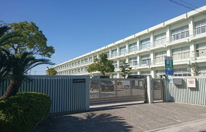 【小学校】あま市立甚目寺南小学校まで604ｍ