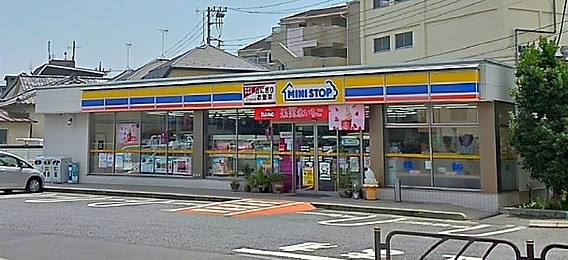 【コンビニエンスストア】ミニストップ　堀切8丁目店まで596ｍ
