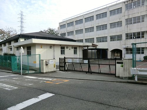 【中学校】横浜市立南希望が丘中学校まで647ｍ