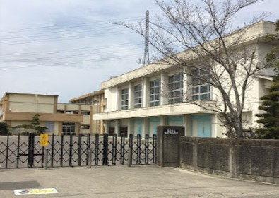 【小学校】稲沢市立祖父江小学校まで621ｍ