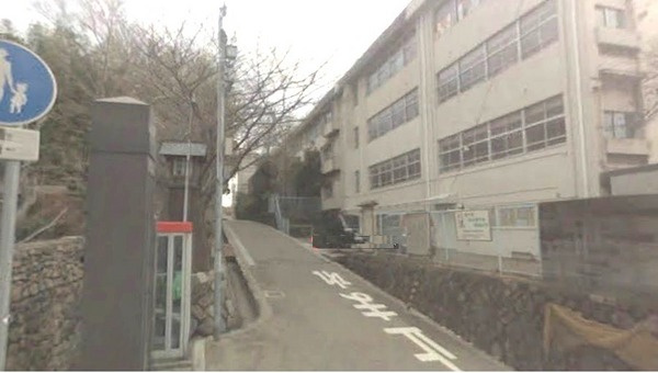 【小学校】宝塚市立小浜小学校まで227ｍ