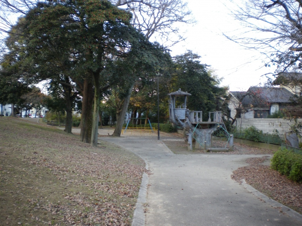 【公園】神津公園まで490ｍ