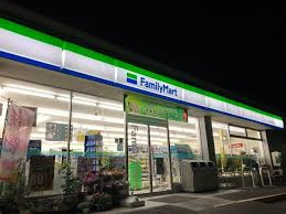 【コンビニエンスストア】ファミリーマート　川崎宮前南平台店まで145ｍ