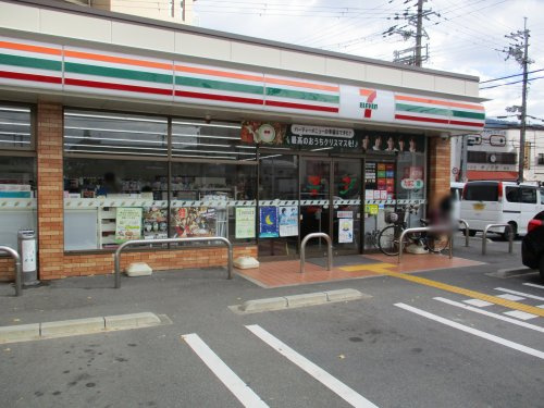 【コンビニエンスストア】セブンイレブン　京都竹鼻堂ノ前店まで195ｍ