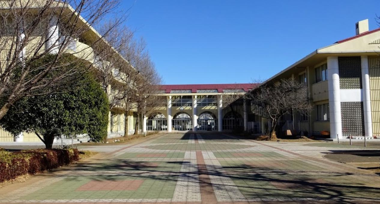 【中学校】友部第二中学校まで1452ｍ