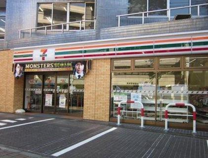 【コンビニエンスストア】セブンイレブン　高田馬場小滝橋店まで329ｍ