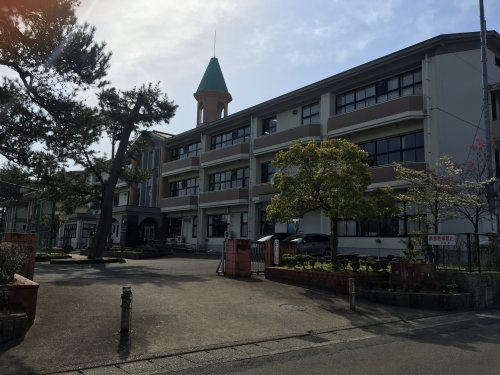 【小学校】豊岡小学校まで996ｍ