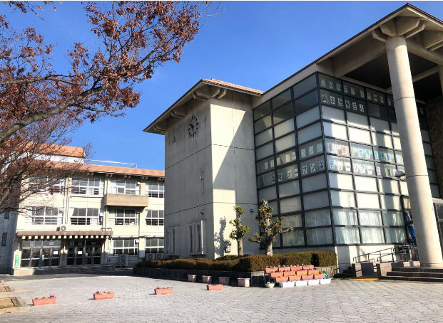 【中学校】岐阜市立長森南中学校まで903ｍ