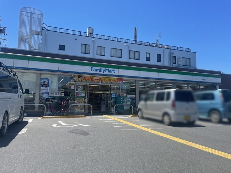 【コンビニエンスストア】ファミリーマート　鴻巣加美店まで1000ｍ