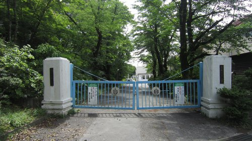 【小学校】各務原市立那加第二小学校まで1075ｍ