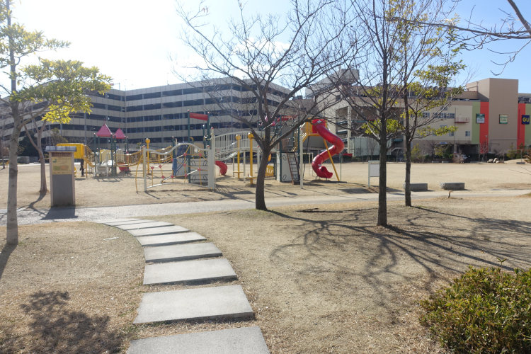 【公園】鳳公園まで143ｍ