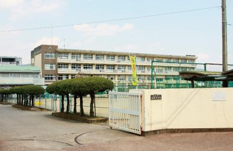 【中学校】高知市立城東中学校まで1211ｍ
