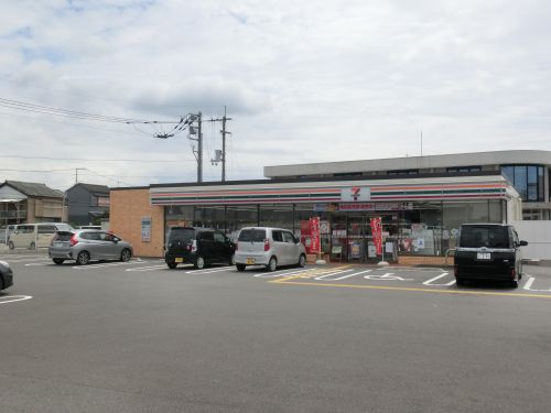【コンビニエンスストア】セブン‐イレブン　高知丸池町店まで194ｍ