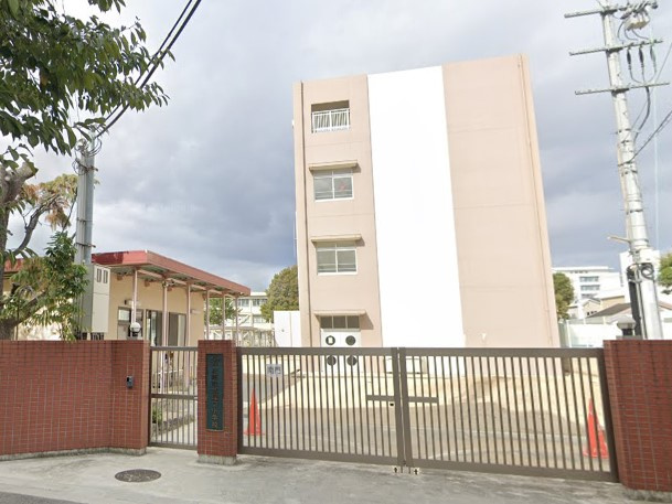 【小学校】尼崎市立塚口小学校まで1054ｍ