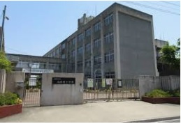【小学校】高岡西小学校まで833ｍ