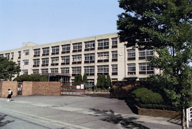 【中学校】別府中学校まで722ｍ