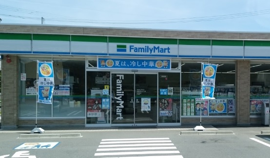 【コンビニエンスストア】ファミリーマート美濃加茂いなべ店まで450ｍ