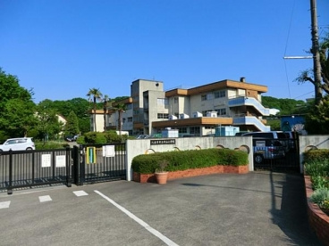 【小学校】中山小学校まで1789ｍ