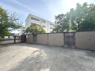【中学校】吹田市立片山中学校まで451ｍ