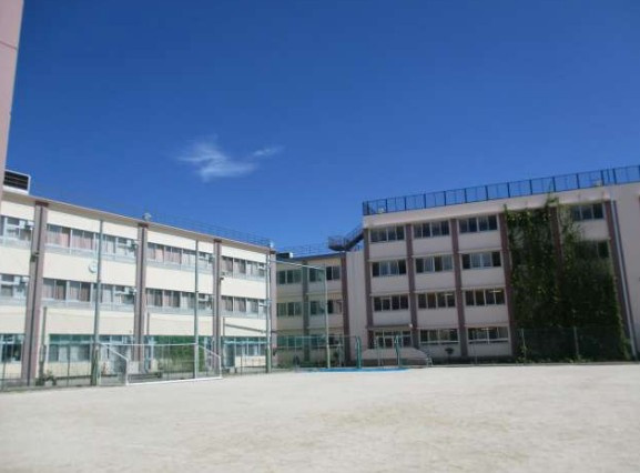 【中学校】板橋区立志村第三中学校まで604ｍ