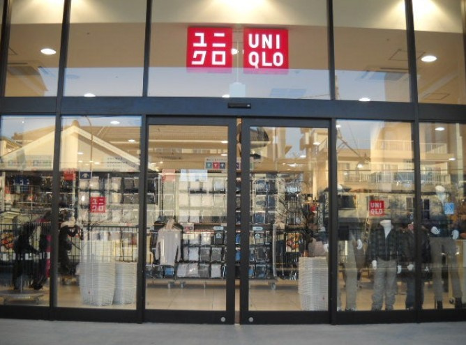 【その他】ユニクロ　セブンタウン小豆沢店まで150ｍ