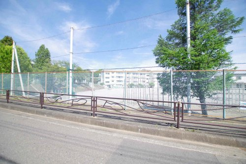 【小学校】川崎市立千代ヶ丘小学校まで250ｍ
