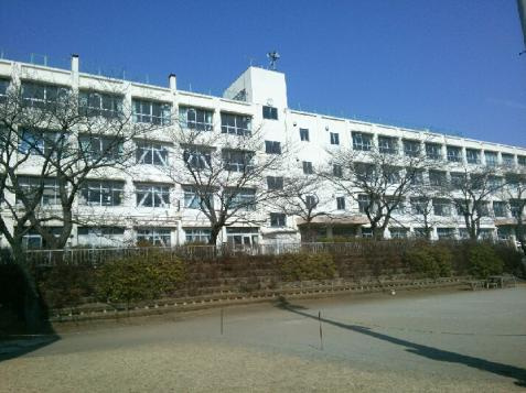 【小学校】由木中央小学校まで431ｍ