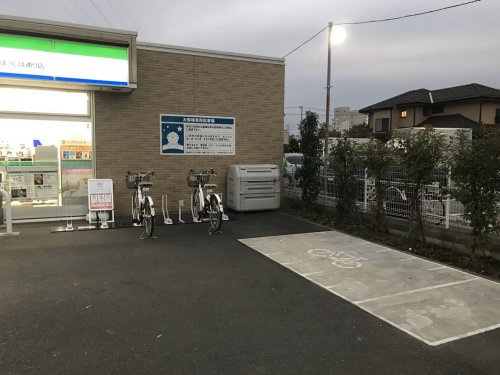 【コンビニエンスストア】ファミリーマート　北葛西ぼうしば通り店まで507ｍ