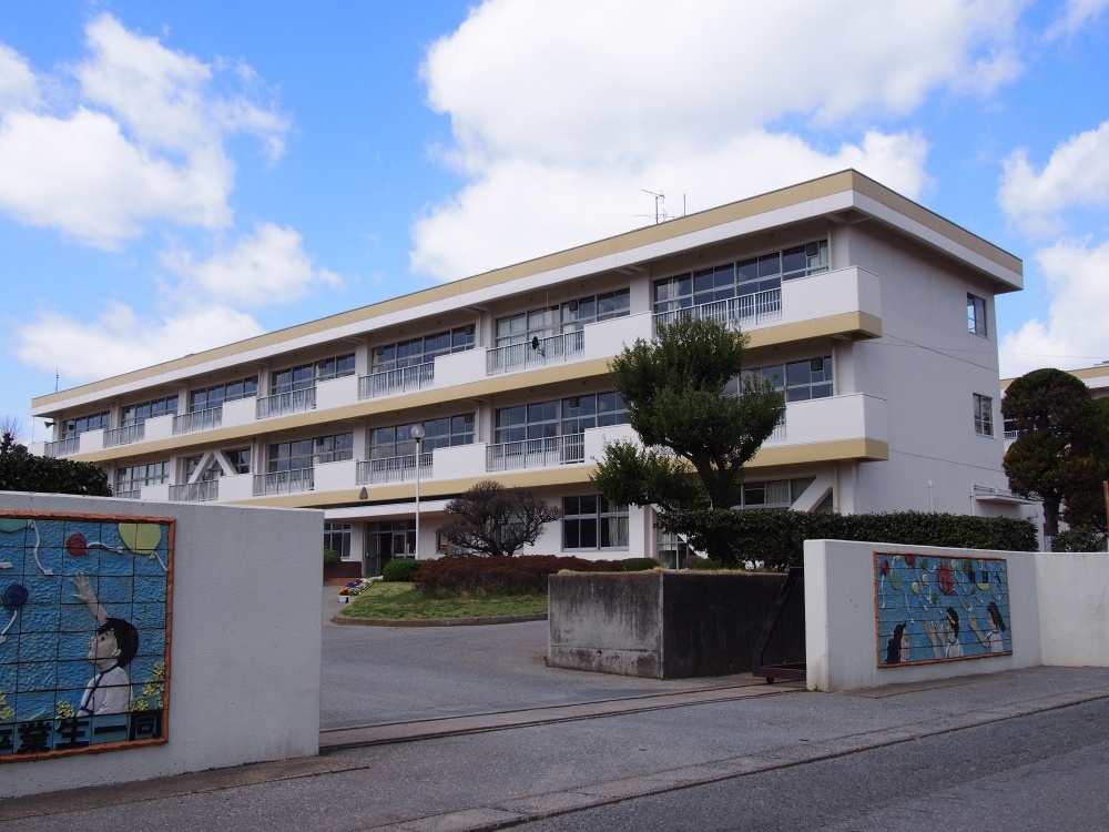 【小学校】野田市立　山崎小学校まで1017ｍ