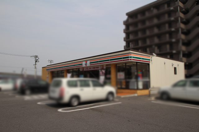 【コンビニエンスストア】セブン-イレブン　小牧駅北店まで378ｍ