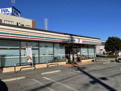【コンビニエンスストア】セブンイレブン　焼津八楠4丁目店まで903ｍ