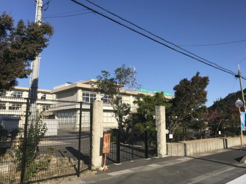 【小学校】東近江市立能登川西小学校まで800ｍ