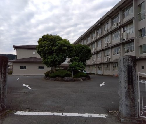【中学校】富士宮市立富士宮第四中学校まで453ｍ