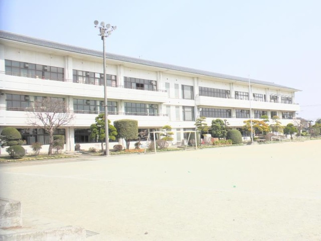 【中学校】太田市立南中学校まで1961ｍ