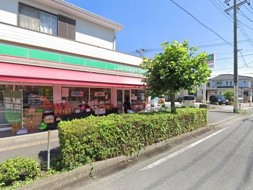 【コンビニエンスストア】ローソンストア100伊勢原店まで387ｍ